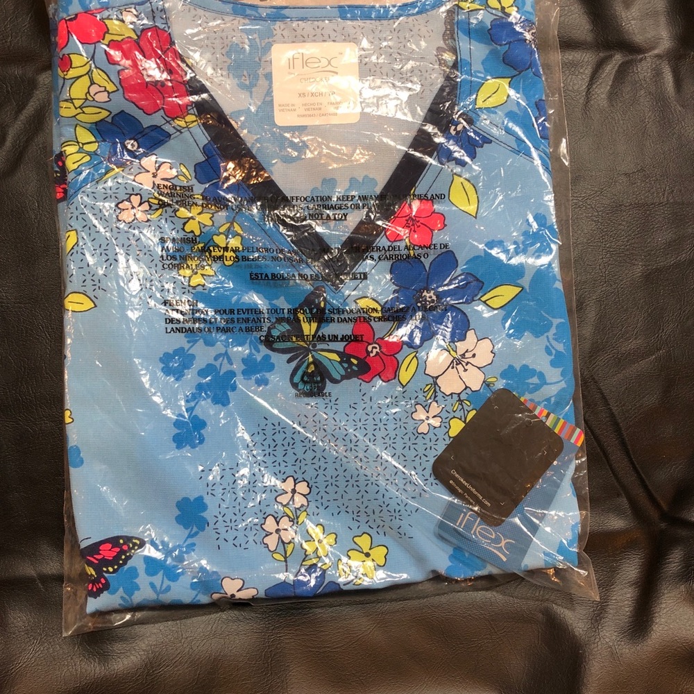 Cherokee iflex scrubs tops